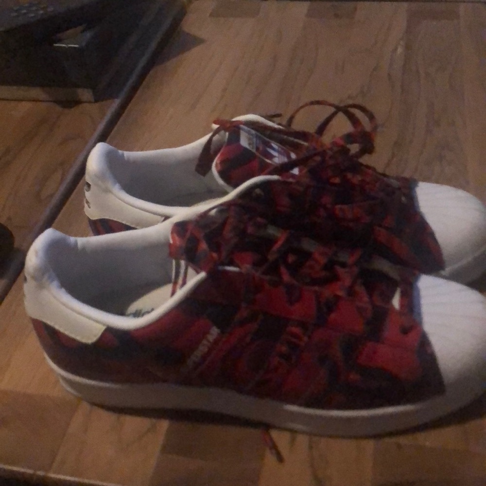 Adidas shell toe